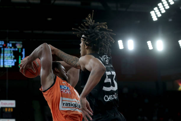 军的球队中 军的球队中