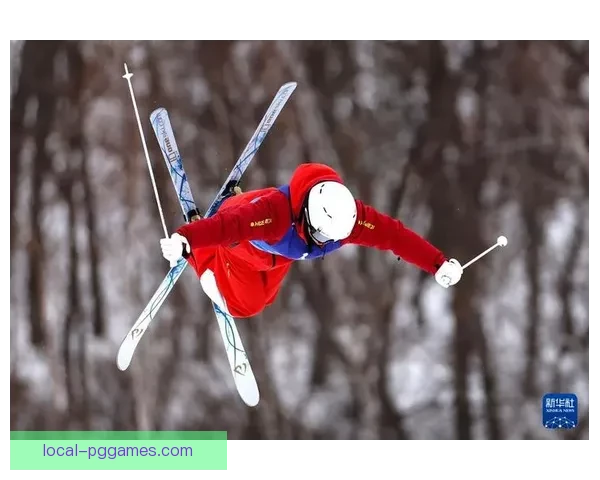 白雪飞扬，热情迎冬滑雪公开赛精彩纷呈