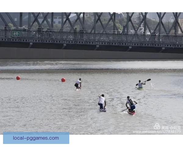 激情碰撞，激浪飞溅：皮划艇杯赛竞技之旅
